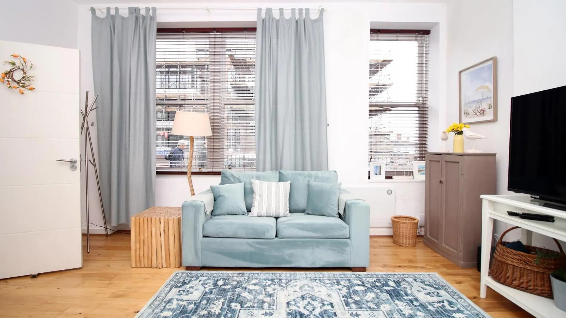 Coastal Penarth Dream! Close To Cardiff Superb Location Near Bars And Restaurants! Dog Friendly And Welcome Breakfast Pack!